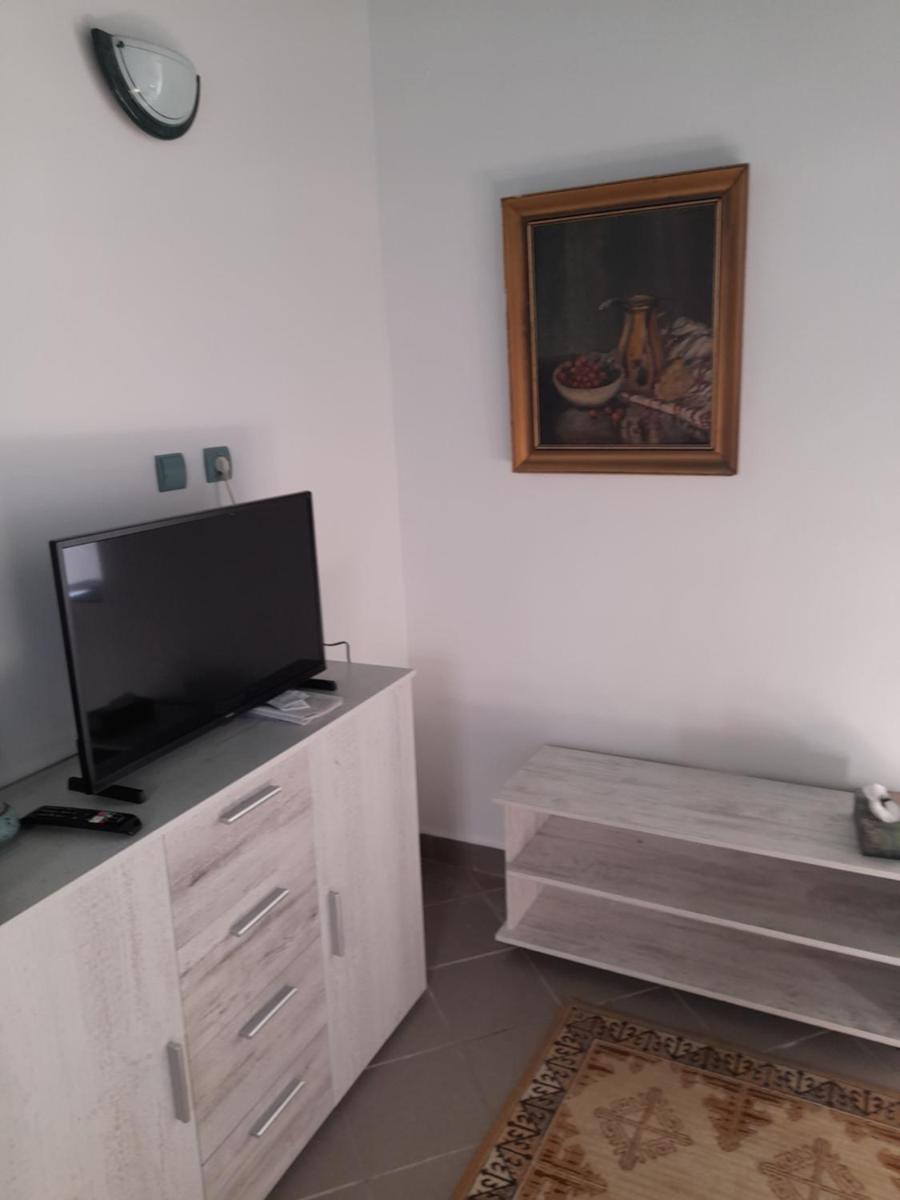 Thelena Apartmant 2 - Housity