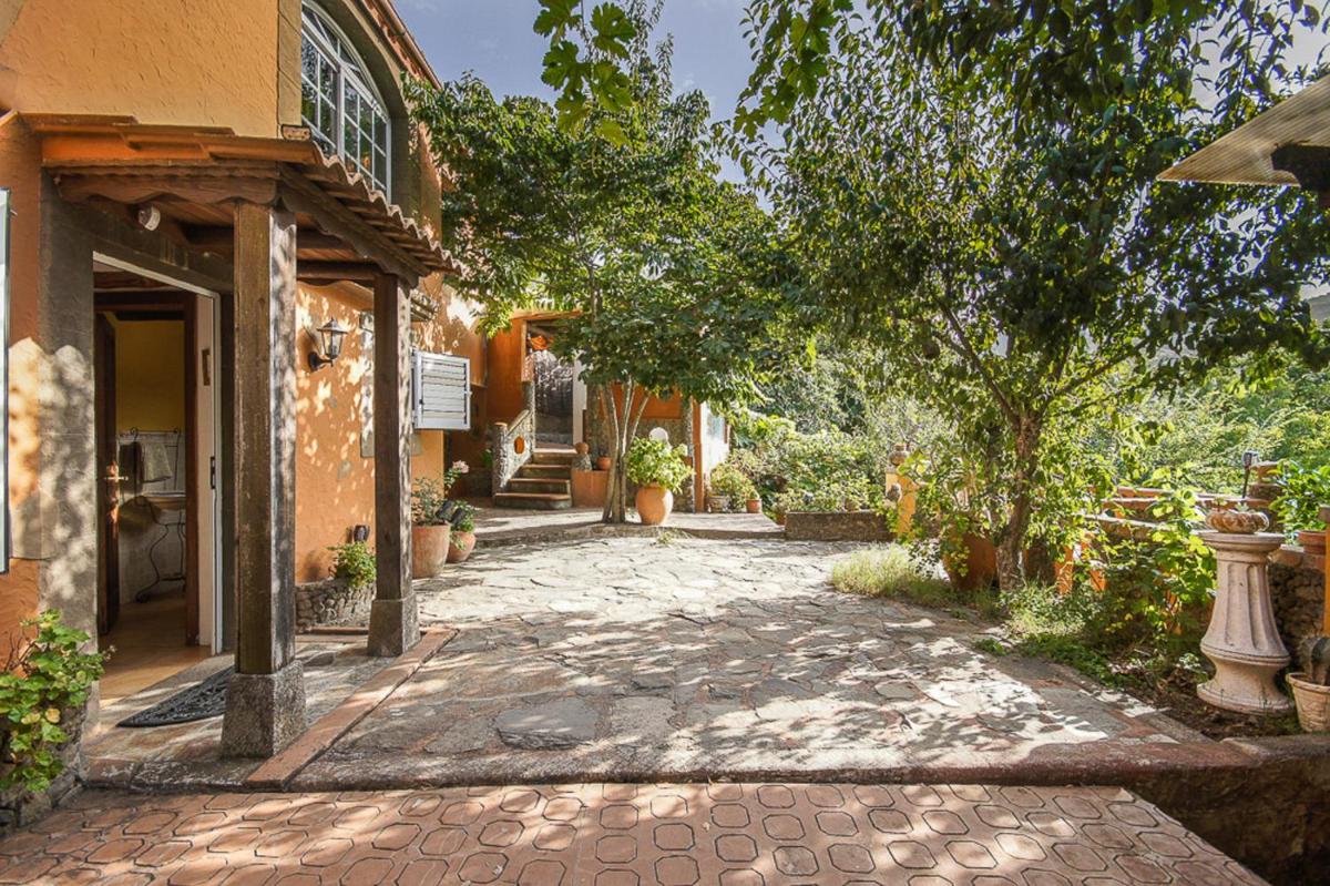 Villa Los Matos Pool and Garden Valleseco - Housity