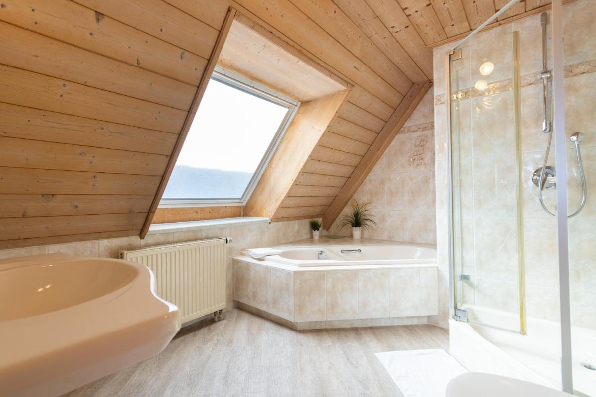 Hotel-Restaurant Straussen - Housity