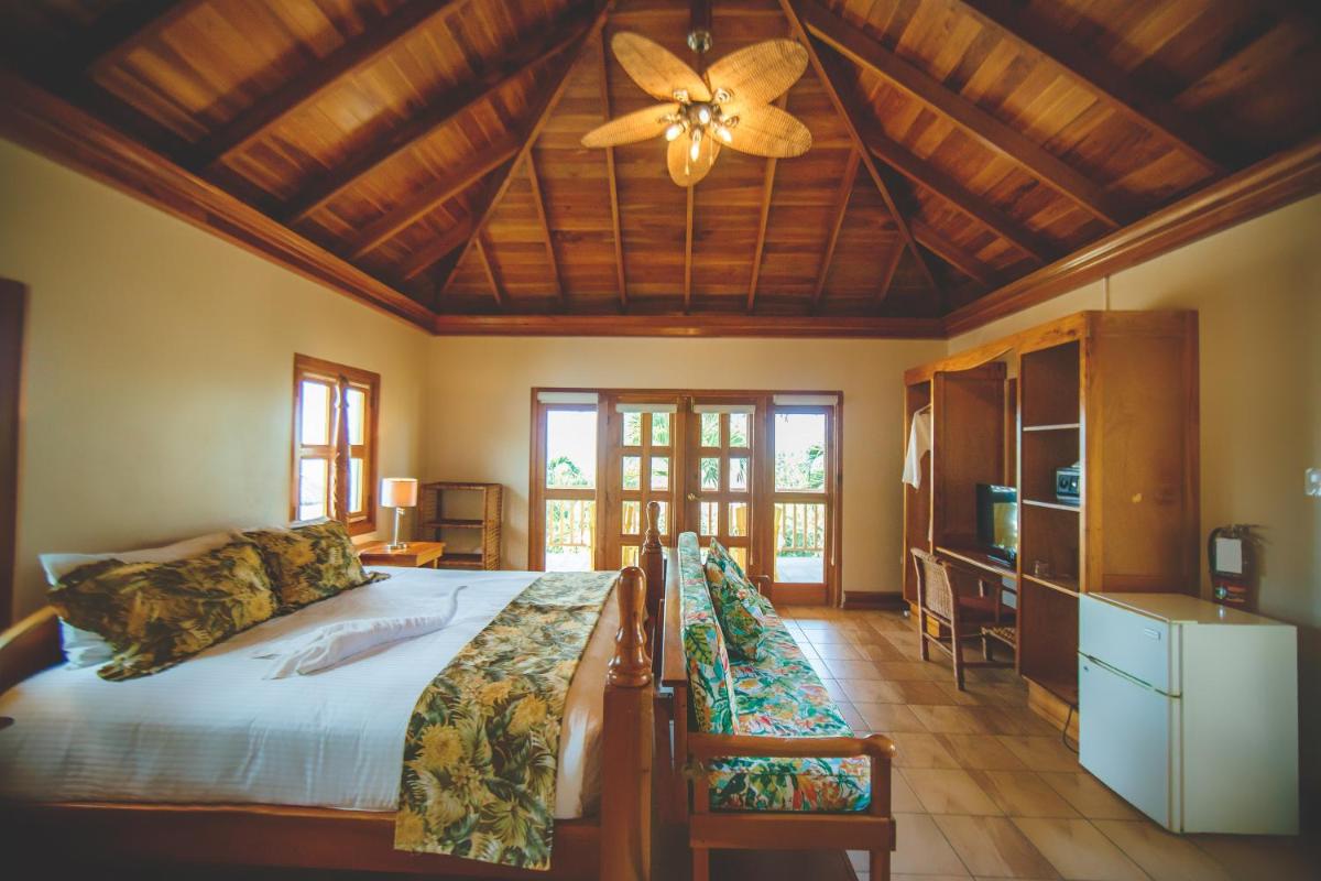 Ocean Cliff Hotel Negril Limited - Adults Only - Hizvo