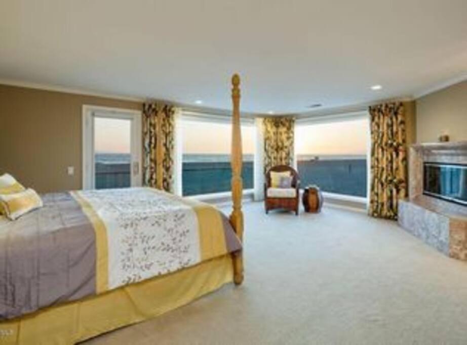 Stunning Hollywood Beach Ocean Front Home-0xnard - Housity