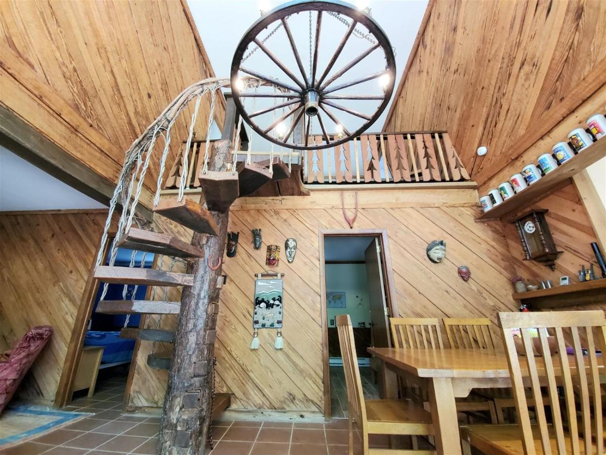 Mountain Hideaway - Housity