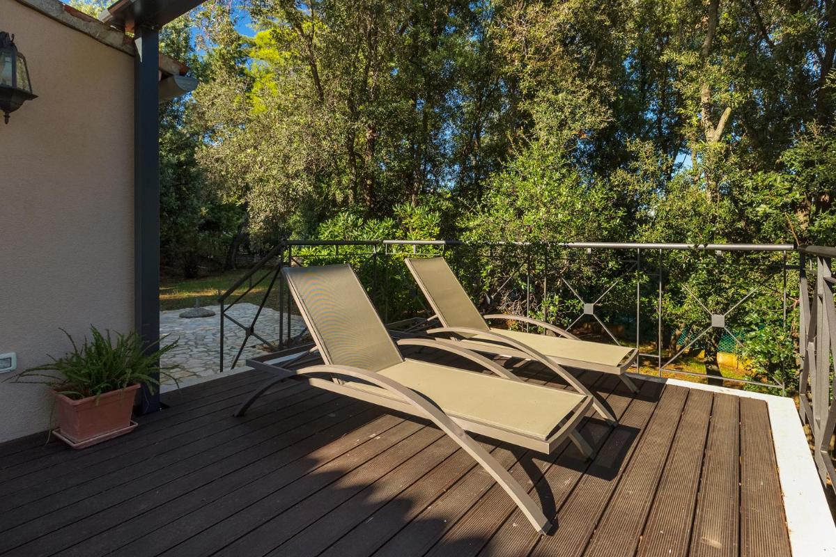 Suitetrails - Holiday house in Pula,30 m from the sea