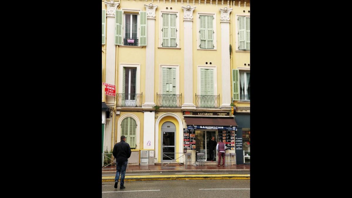 Studio with mezzanine near beaches and shops - Housity