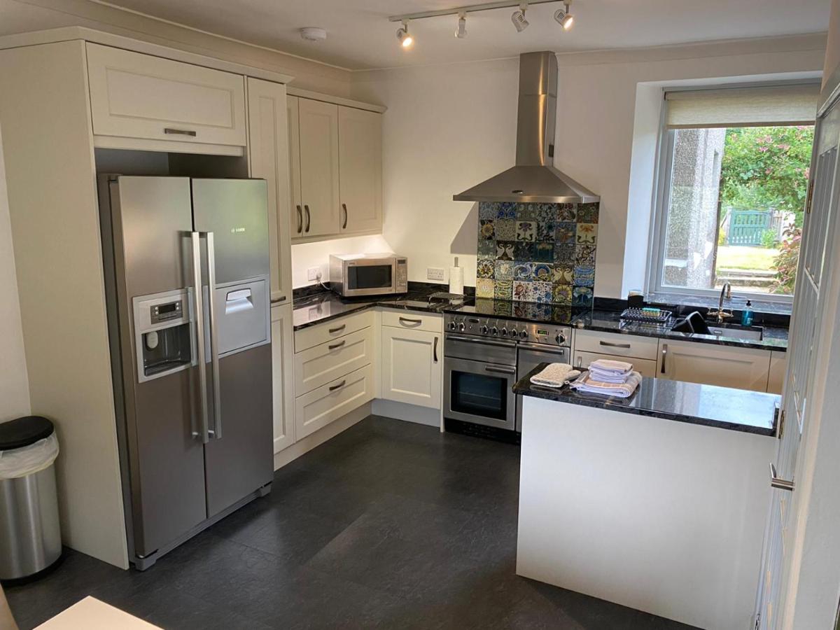 Granite Cottage - Housity