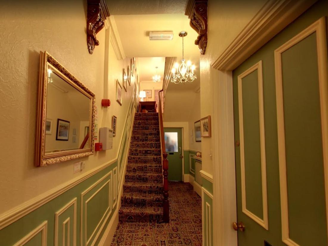 Athol Guest House - Housity
