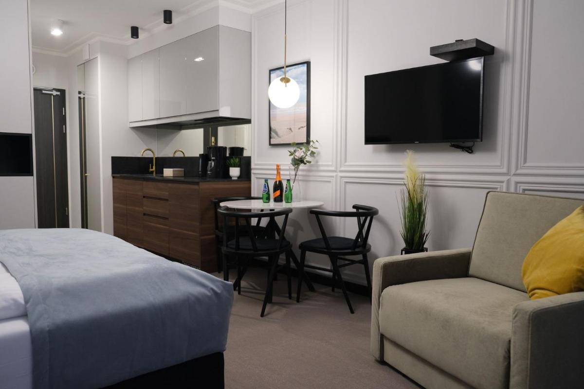 Blue Horizon Apartments - Hizvo