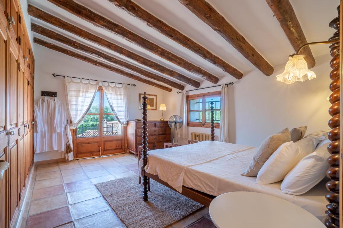 Son Poca Palla - Housity