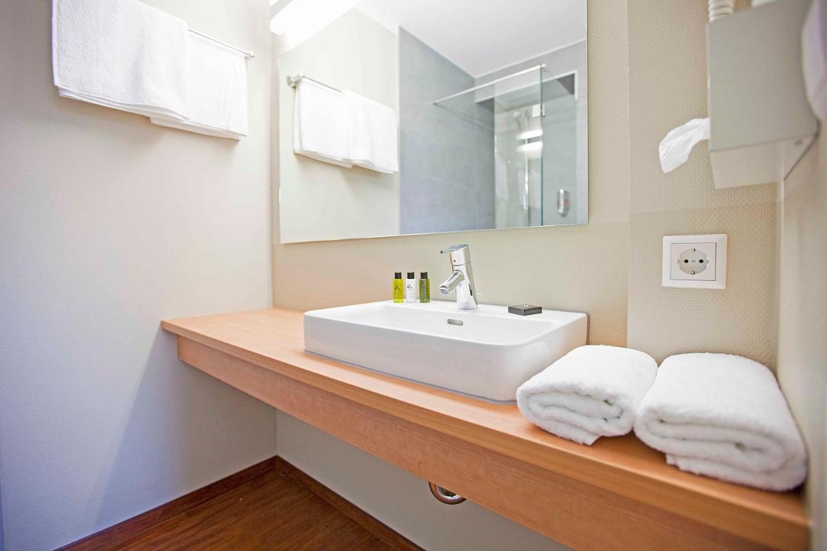 Sebcity Hotel - Housity