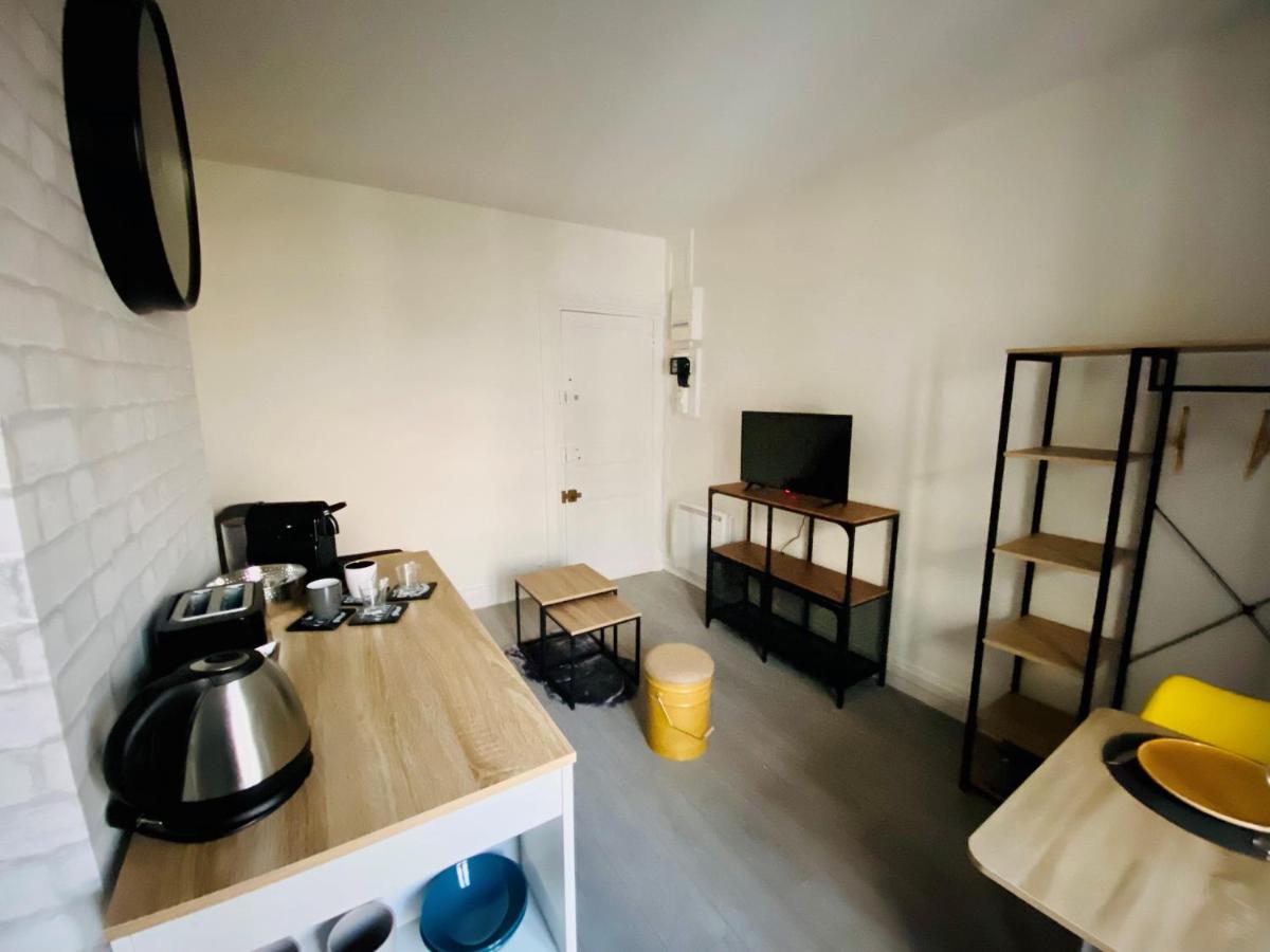 ENGHIEN-LES-BAINS: studio au cœur du centre ville. - Housity