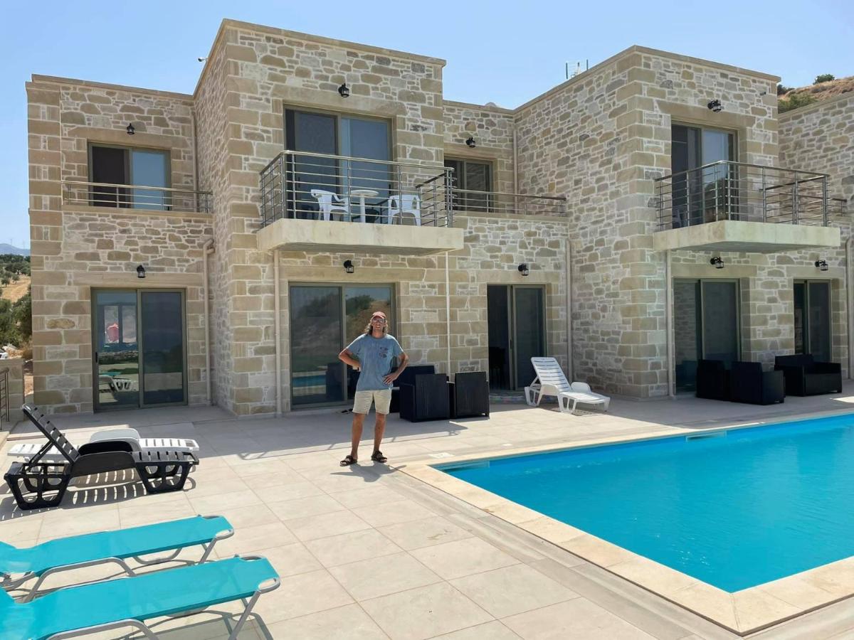 Vilitsa Stylianos - Housity