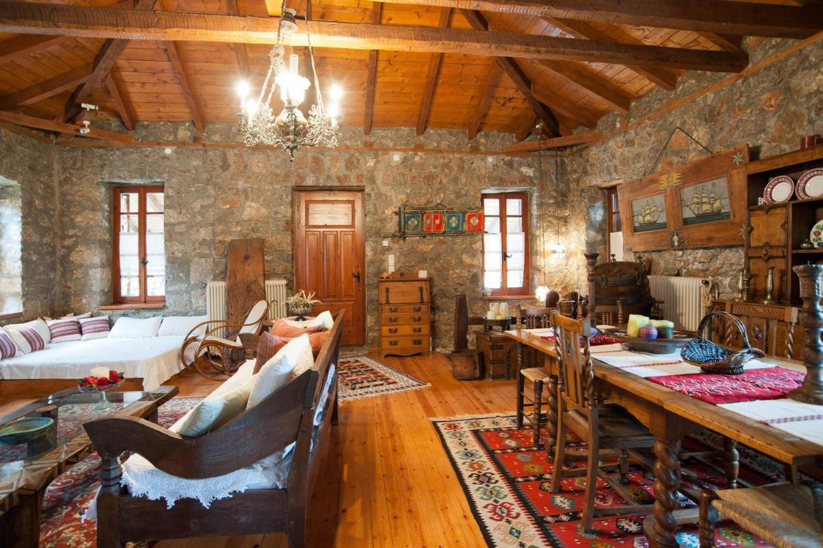 MARIOLATA STONE HOUSE - Housity