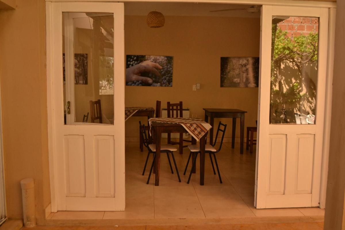 La Morada Hostal - Housity