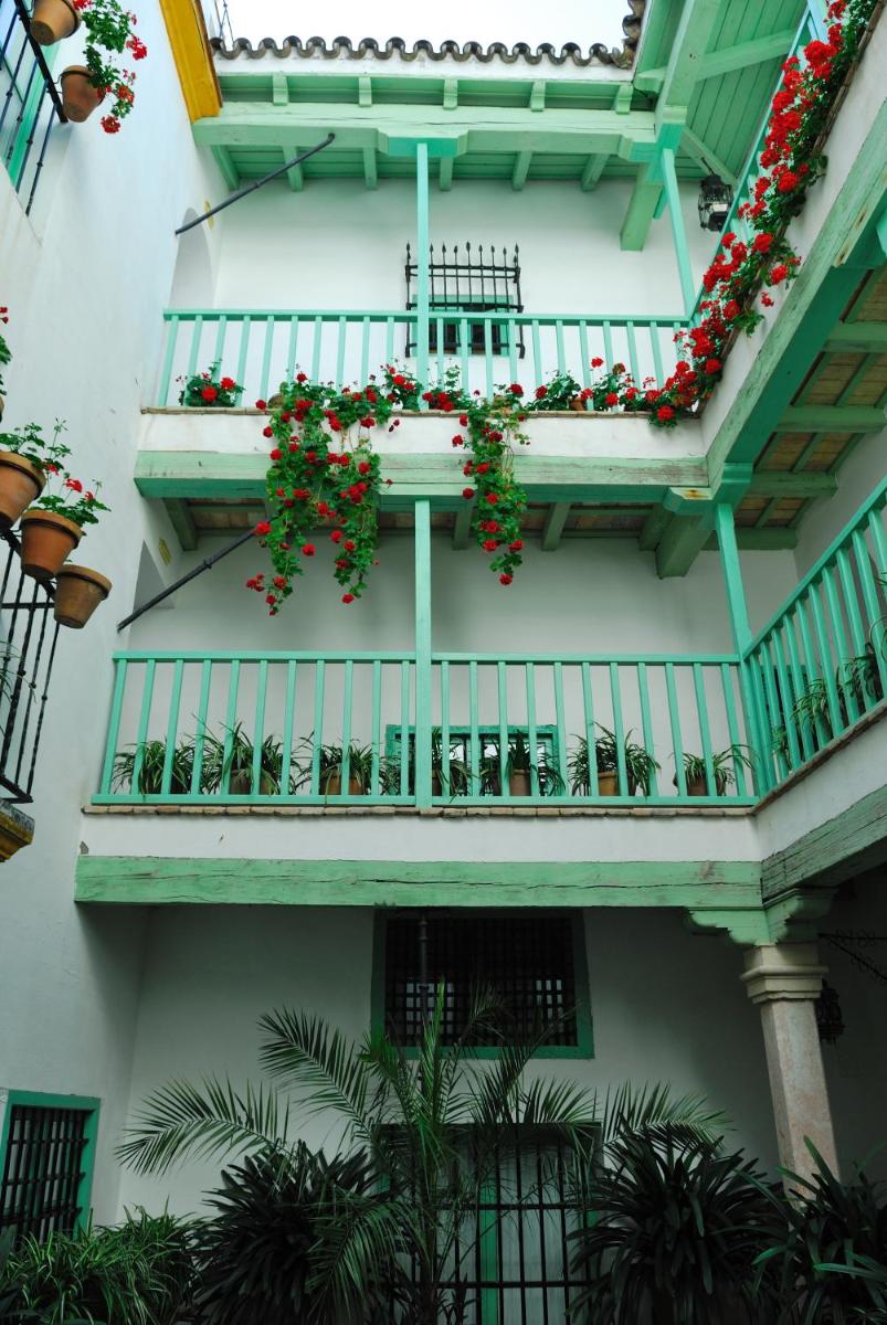 Un balcón o terraza de Hotel Las Casas de la Judería