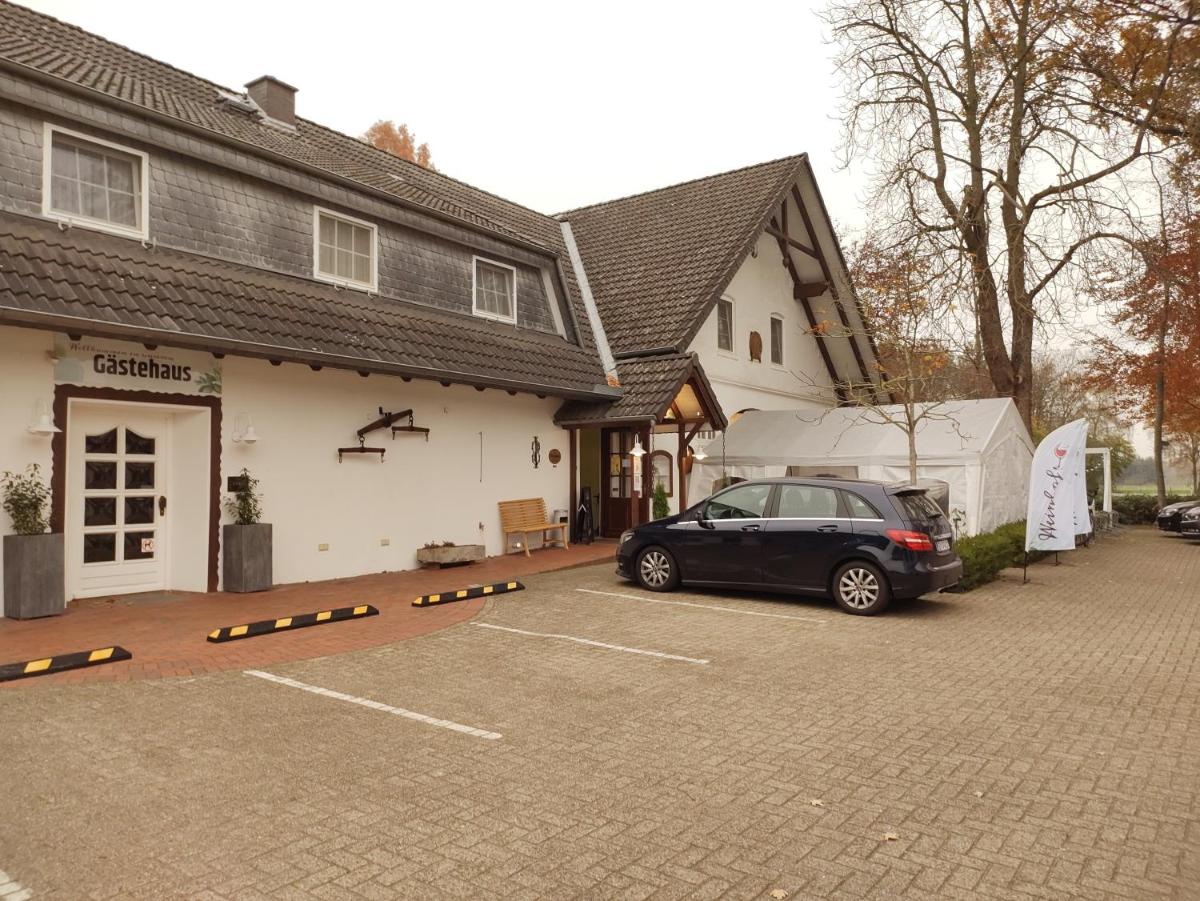 Hotel Weinhof Groß Mackenstedt - Housity