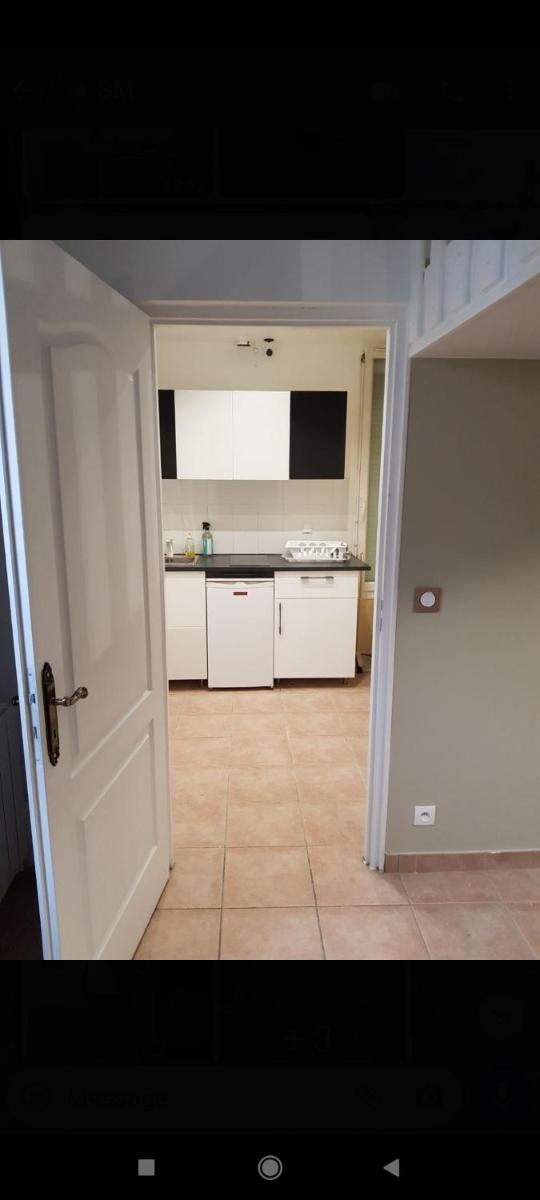 Suitetrails - Guest house Drancy