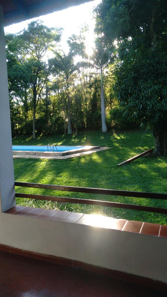 Charmosa casa campestre em Vassouras - Hizvo