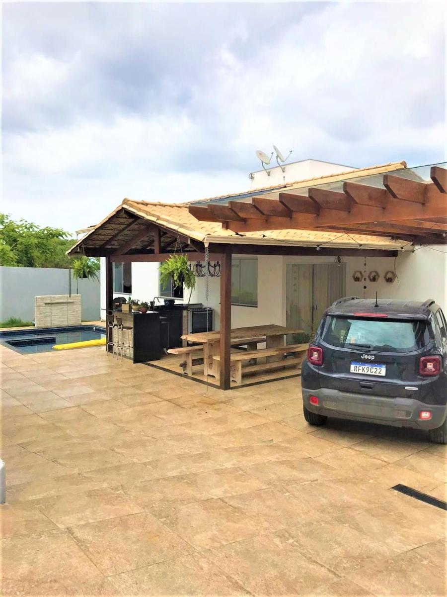 Casa de campo com piscina aquecida por sistema solar - Housity
