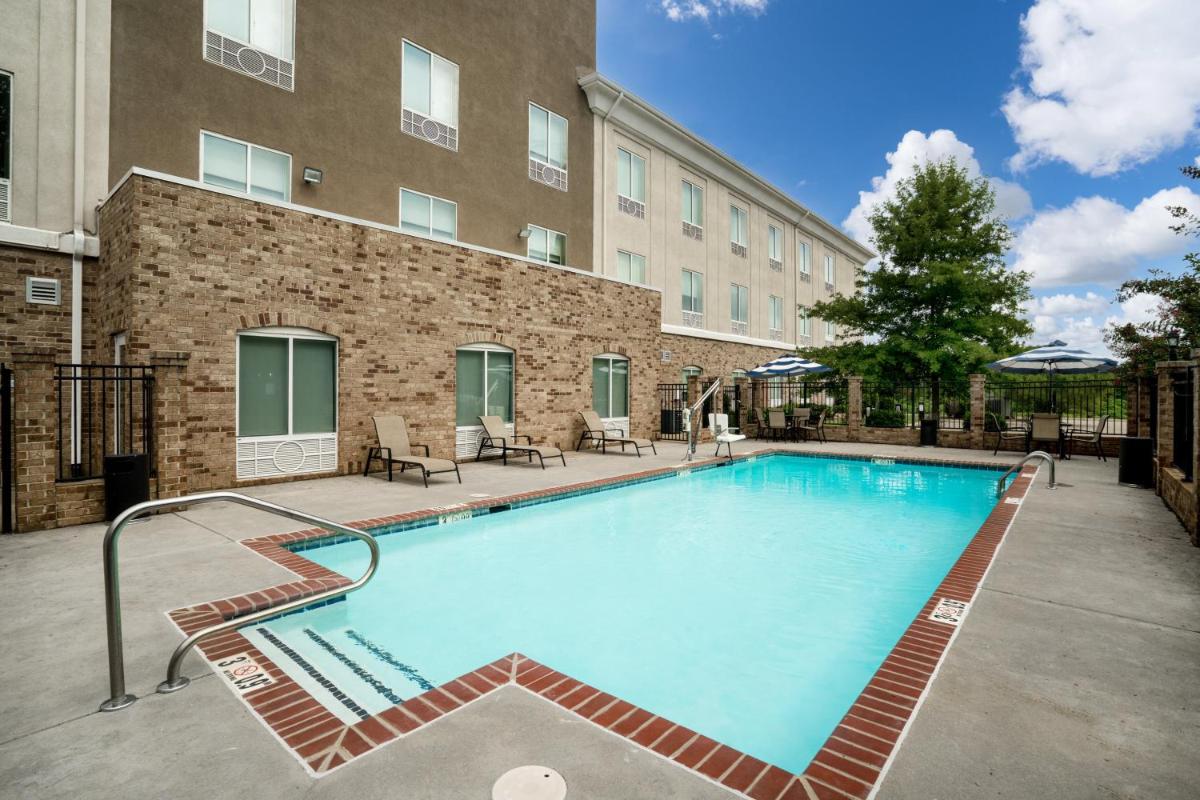 Holiday Inn Express Hotel Winona North by IHG - Housity