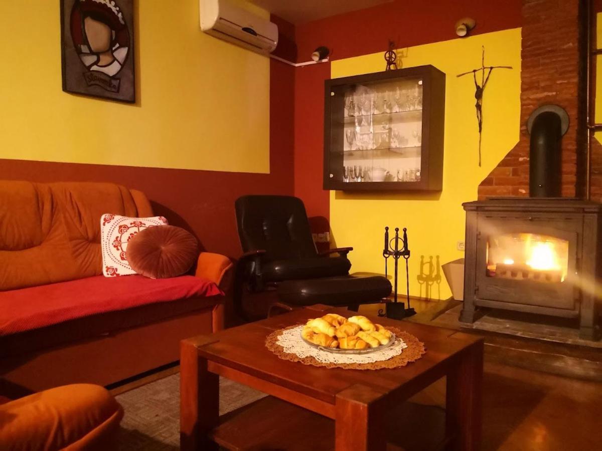 Villa Holiday Home Kuća za odmor Slavonka - Housity