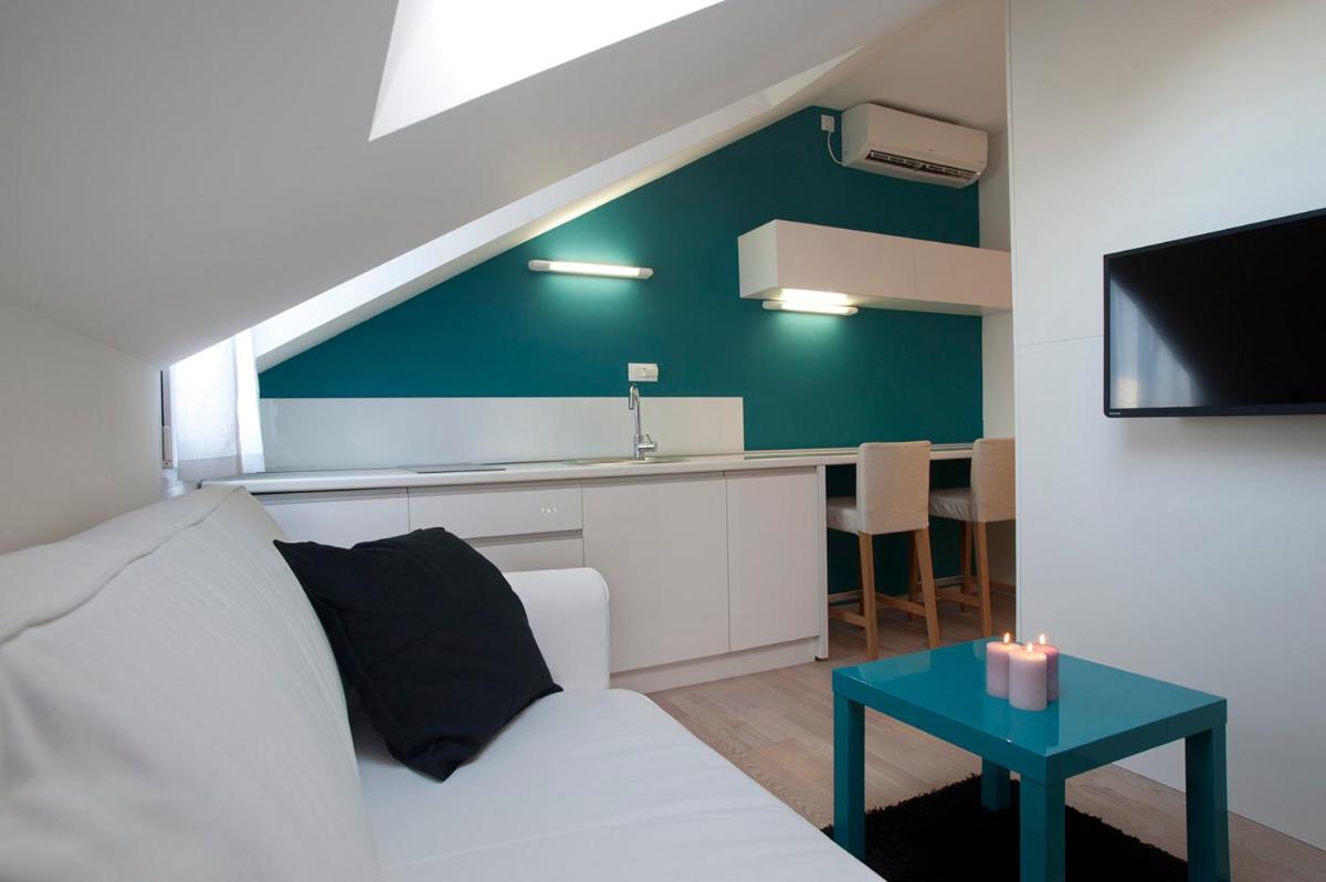 Attic Apartments Split - Housity