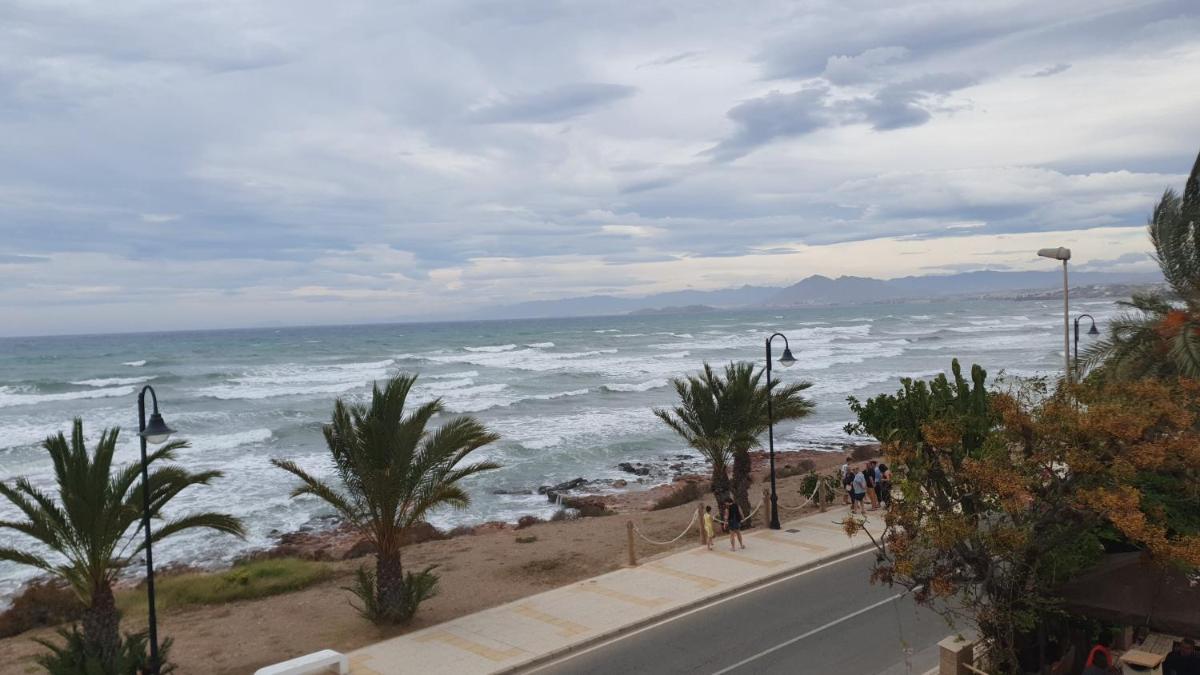 Suitetrails - Apartamento en primera linea de mar.