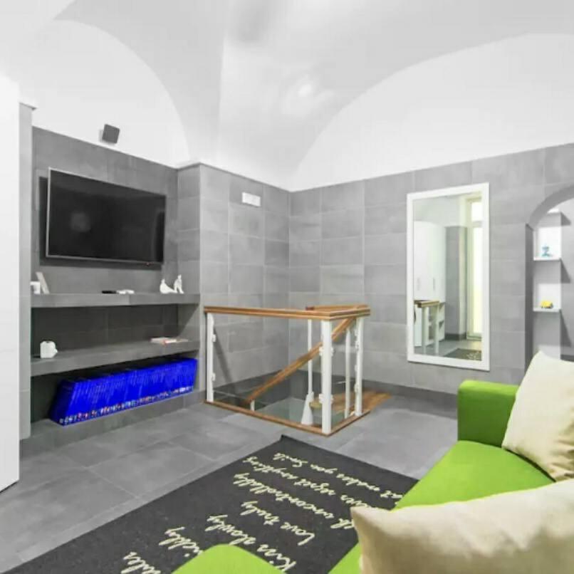 Suitetrails - Mezzocannone Home - Casa Vacanze Centro Storico Napoli