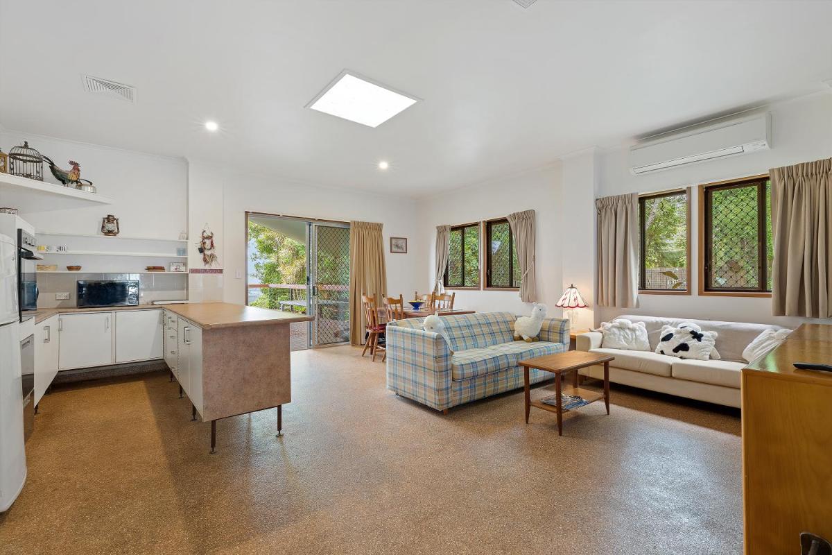 Serendipity Farm - Housity