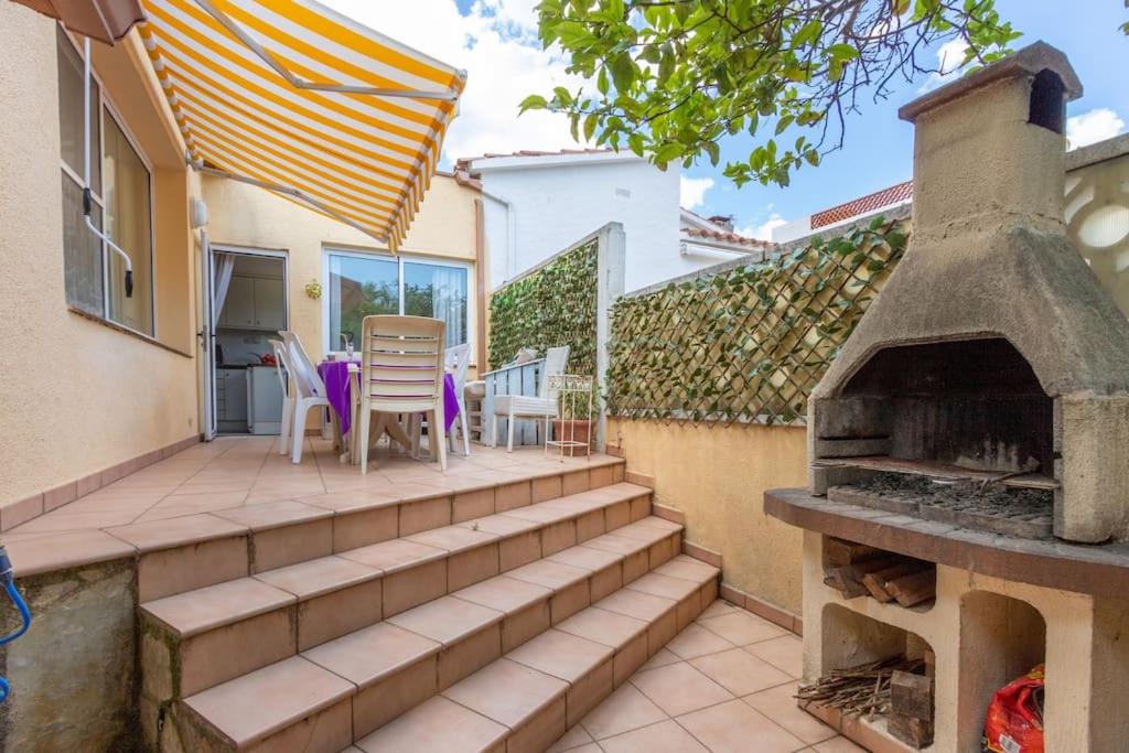S46-CASA de VACACIONES CLIMATIZADA con PISCINA, en el CENTRO junto AL MAR, BARBACOA y WIIFI - Housity