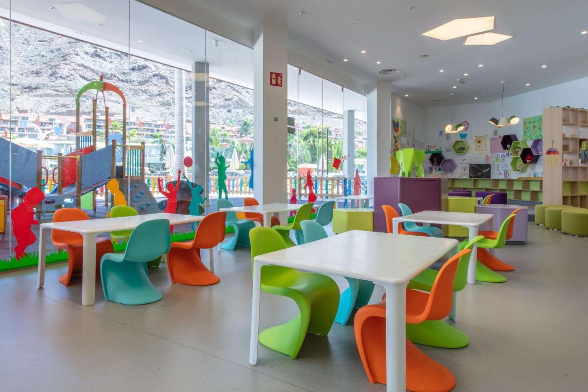 Club infantil en Radisson Blu Resort & Spa, Gran Canaria Mogan