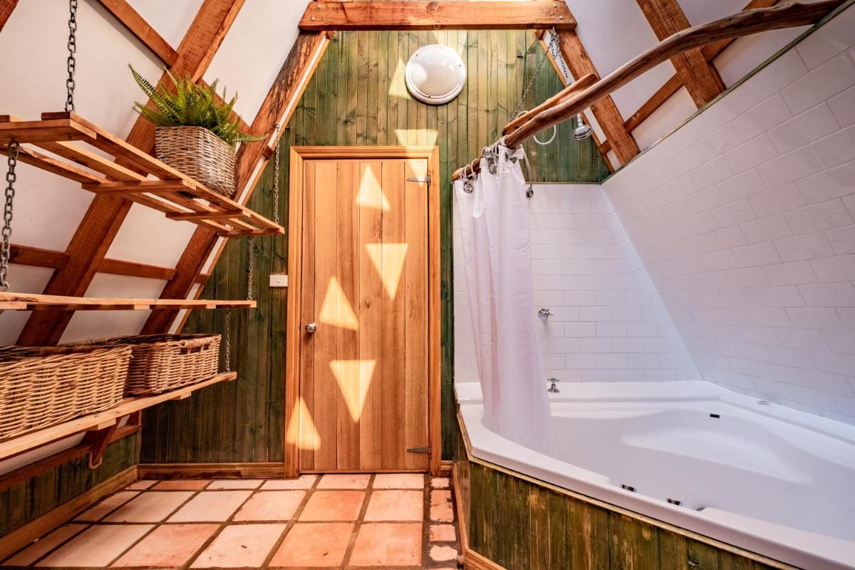 Suitetrails - Currawong - Freycinet Holiday Houses