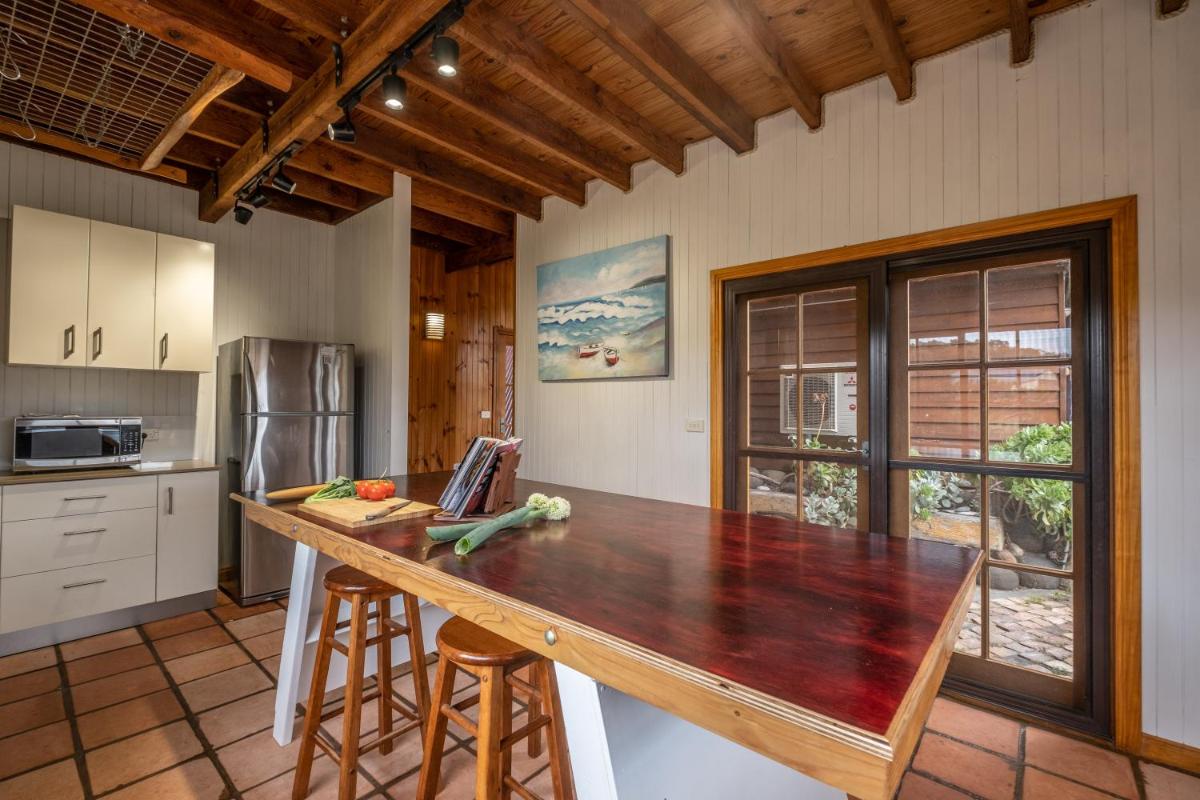 Suitetrails - Currawong - Freycinet Holiday Houses