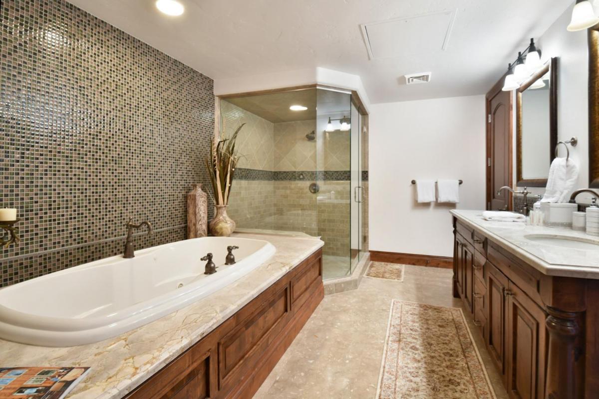 Silver Strike Lodge #605 - 4 Bed - Housity