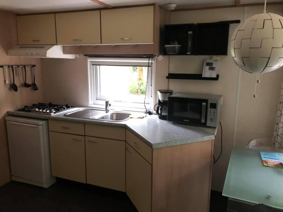 Chalet 4-5 Pers in Epe F16 Van alle gemakken voorzien Max aantal volwassenen is 4 - Housity