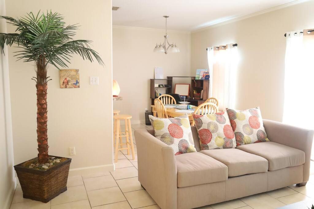 Elegant and Cozy, A perfect holiday home! - Housity