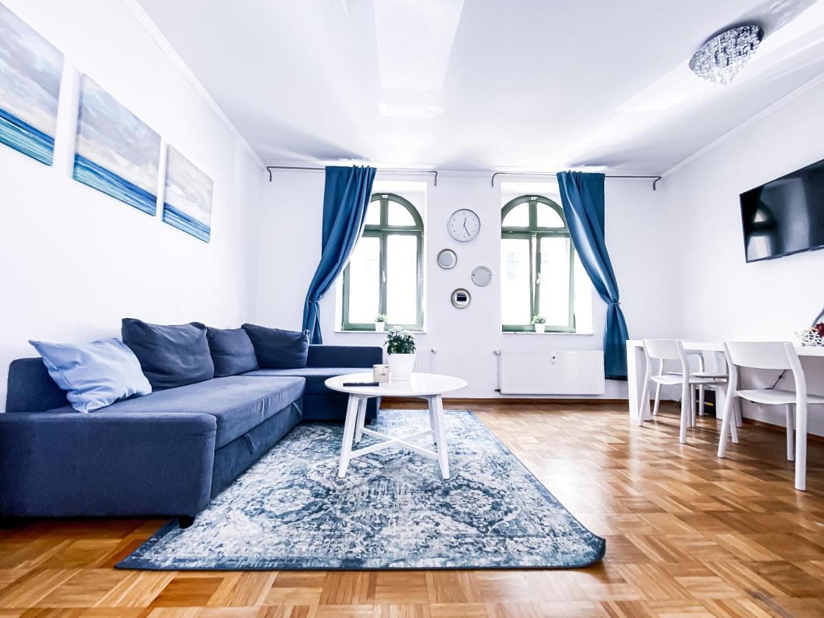 Zentraler Altbau am Clara-Zetkin-Park, RB-Arena um die Ecke, Netflix inklusive - Housity