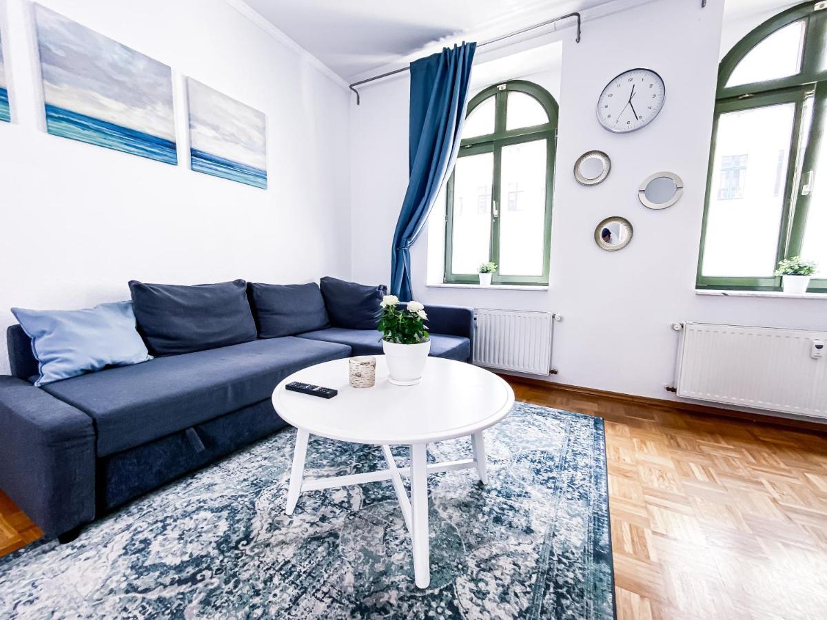 Zentraler Altbau am Clara-Zetkin-Park, RB-Arena um die Ecke, Netflix inklusive - Housity