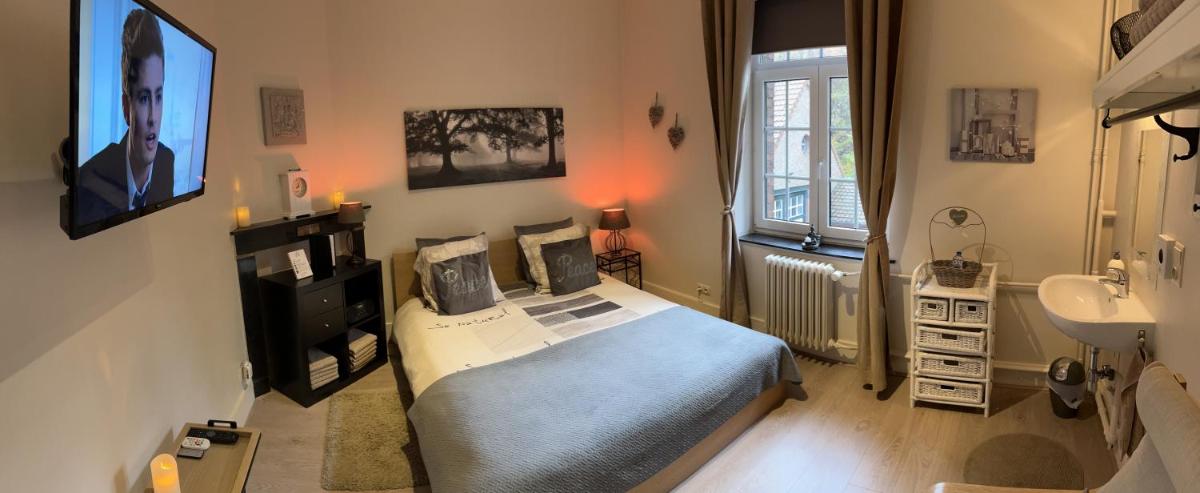 B&B Le Pavillon Du Bois De Buis - Housity