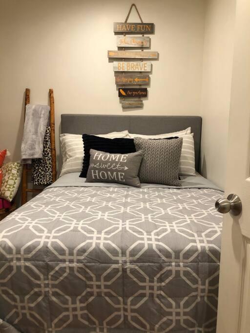 Cozy City, Mountain hide away! - Housity