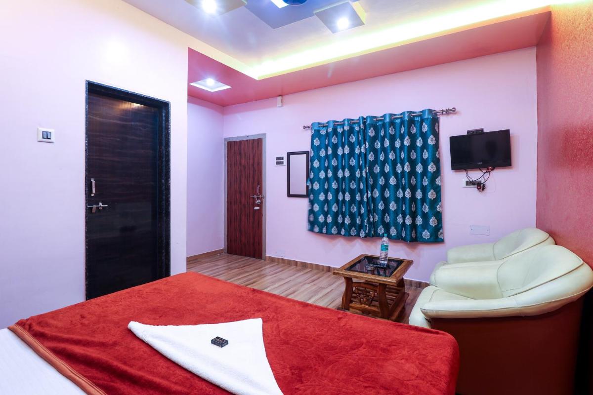 Anand Valley Hotel - Housity