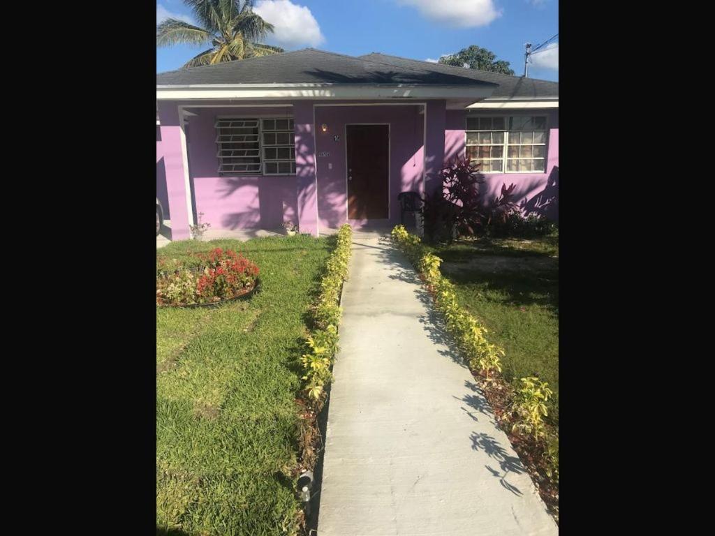 Room in Apartment - Bahamas petapat suite - Housity