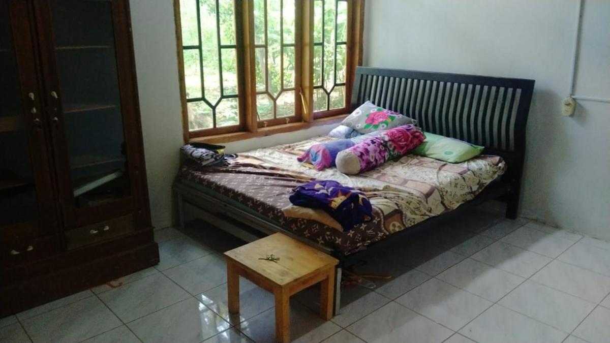 Rumah singgah Khadijah air terjun srambang - Housity