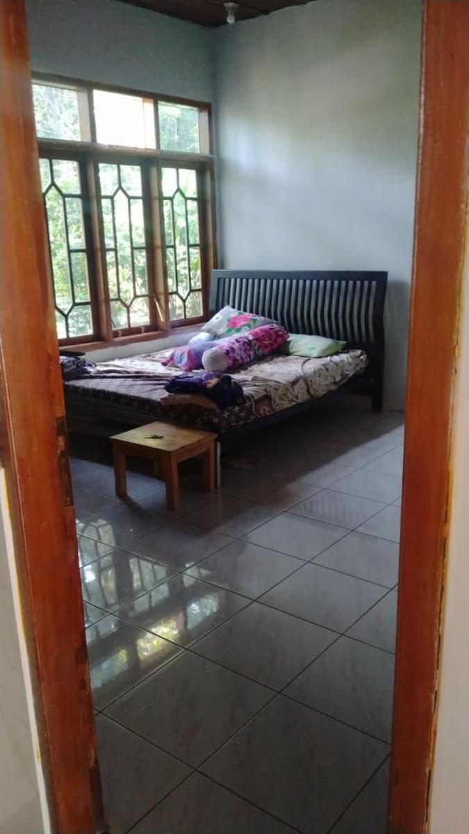 Rumah singgah Khadijah air terjun srambang - Housity