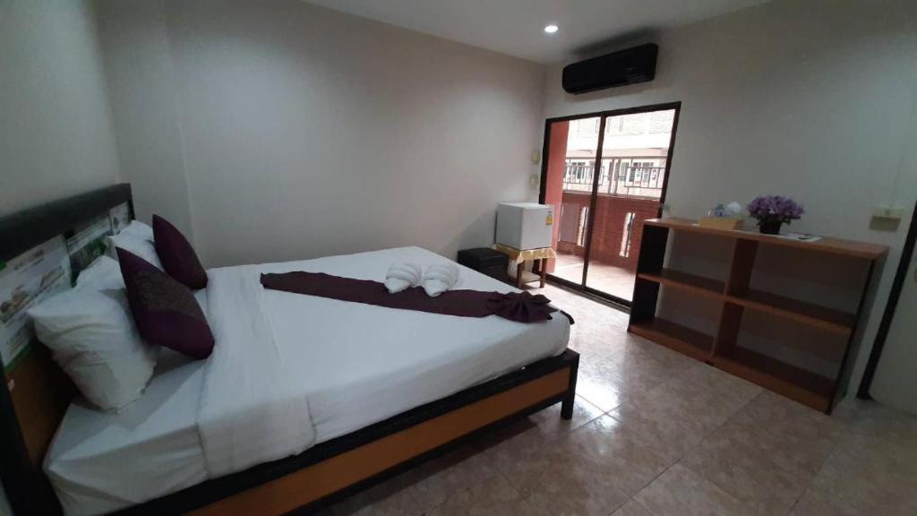 Eastan View Apartment - Housity
