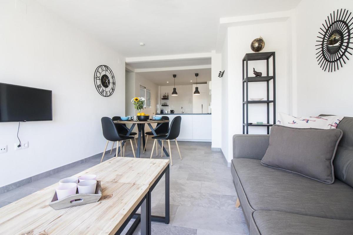 Sea & Wave Bailen by Bossh! Apartments - Housity