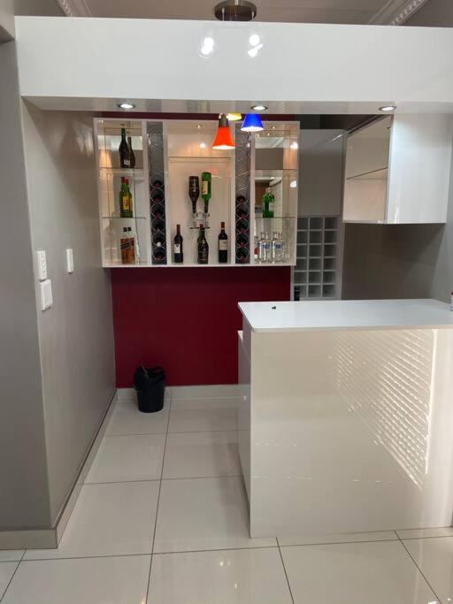 Modern Pretoria Penthouse with Amazing Views - Housity