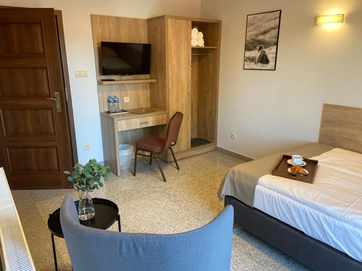 Ośrodek Agroturystyczny Zacisze - Housity