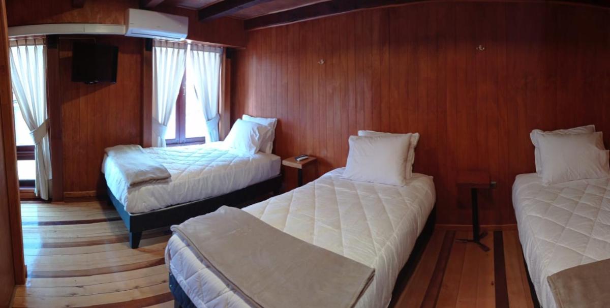 Hostal Caulle - Housity