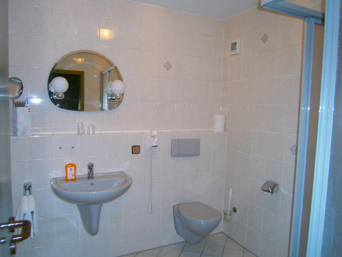 Pension Drei Linden - Housity