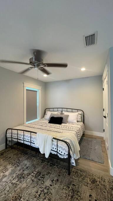 Luxury House Cottage - Foley - Housity